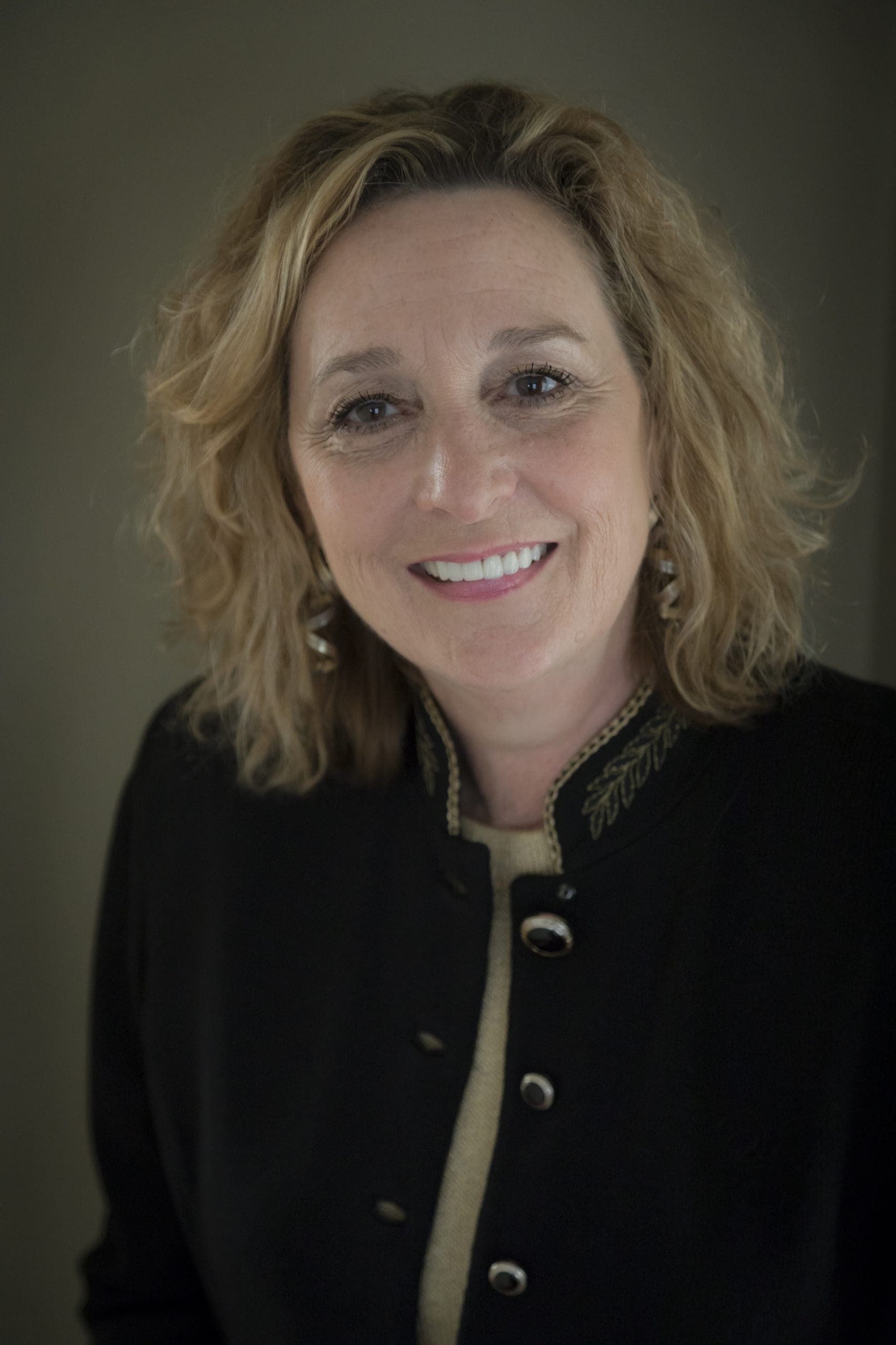 Karen Nicolaou headshot